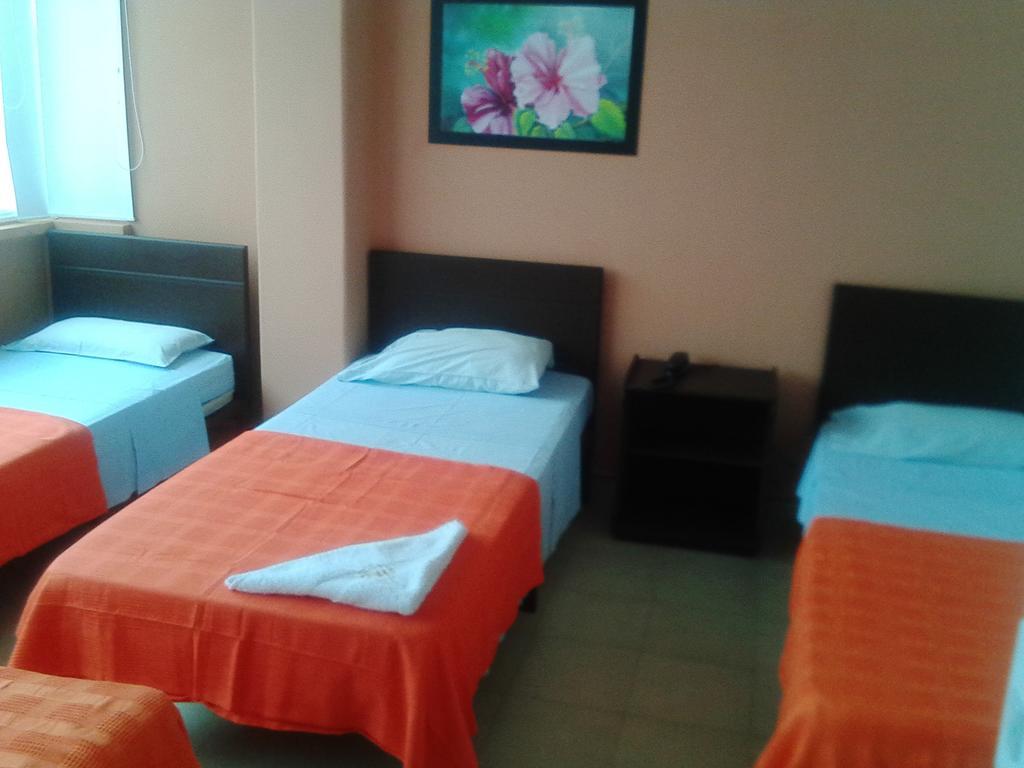 Hotel Suramericano Вильявисенсио Номер фото